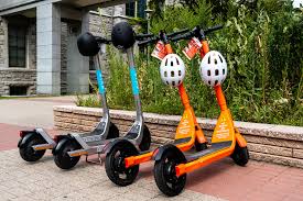 trottinettes alignées
 
